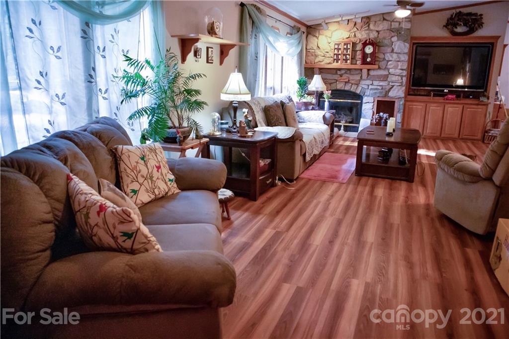 1075 Sharon Ridge Road Fairview, NC 28730 - Photo 6 of 21 Gallery Image 6