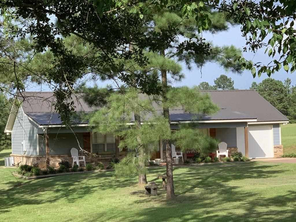 128 Straw Walker Road Magee, MS 39111 - Photo 3 of 24 Photo 3