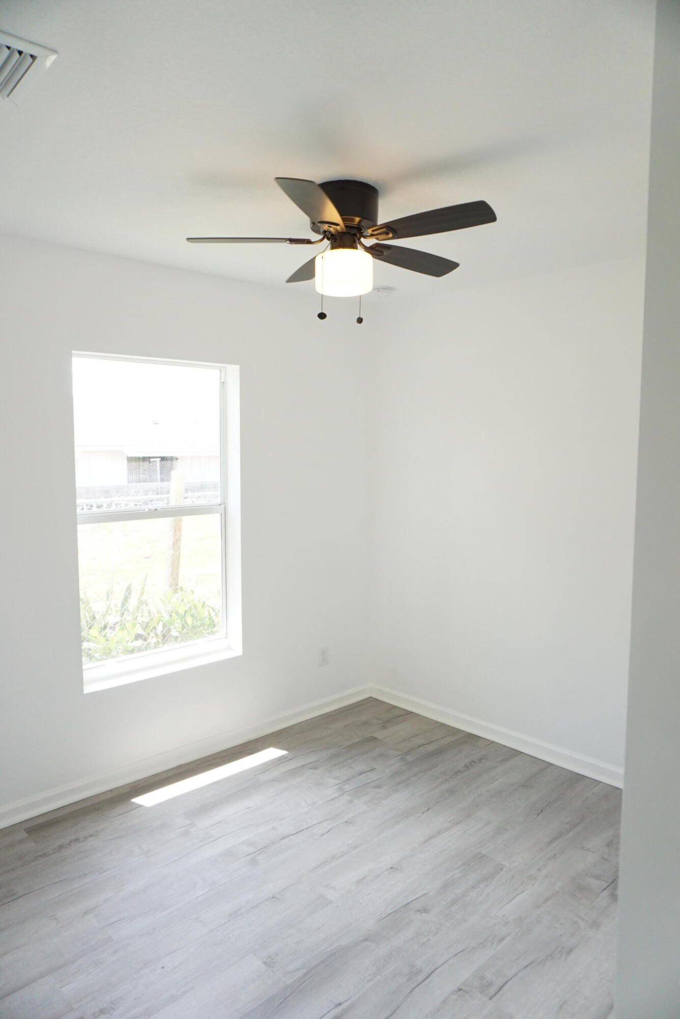 1173 West 28th Street, Unit 3 Riviera Beach, FL 33404 - Photo 13 of 17 DSC08266