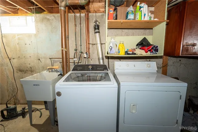 $285,000 | 16 Oakwood Drive, Cheektowaga, NY 14227