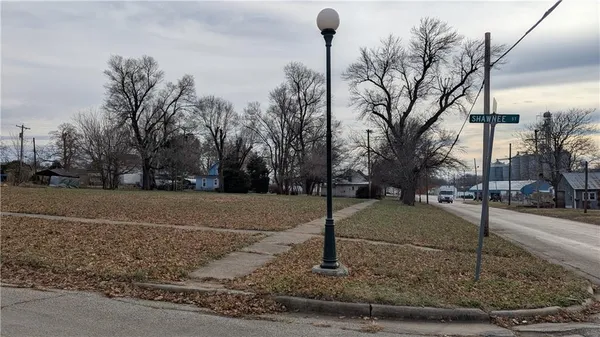 $17,500 | 815 Shawnee Street, Hiawatha, KS 66434