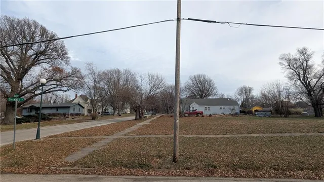 $17,500 | 815 Shawnee Street, Hiawatha, KS 66434
