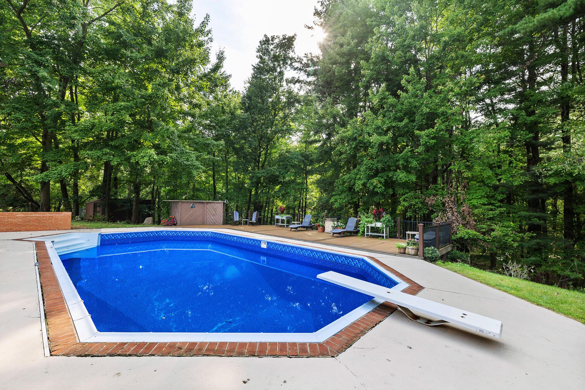 583 Wiles Road Mansfield, OH 44903 - Photo 27 of 39 ext-pool-4
