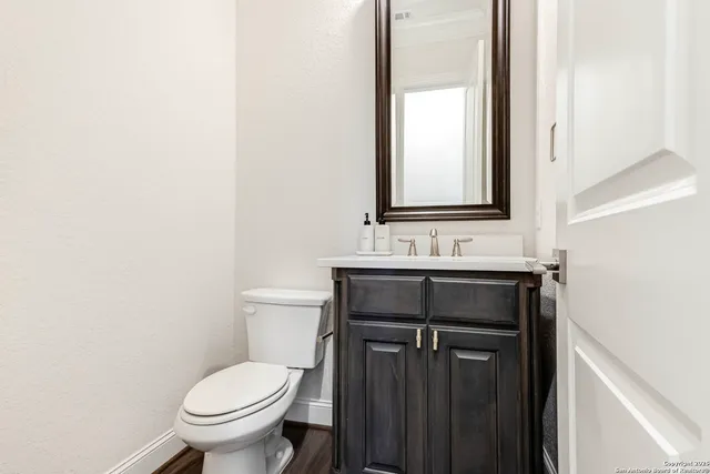 $1,075,000 | 8027 Vanity Hill, San Antonio, TX 78256