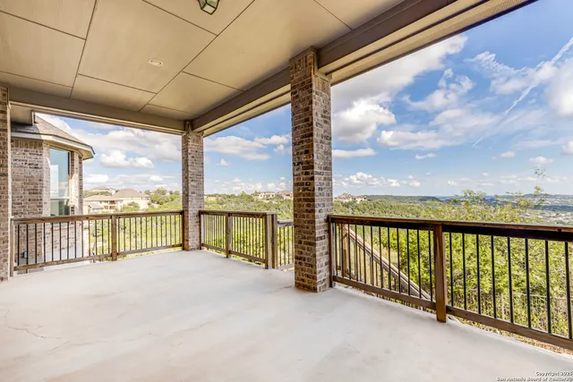 $1,075,000 | 8027 Vanity Hill, San Antonio, TX 78256
