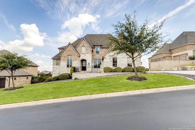 $1,075,000 | 8027 Vanity Hill, San Antonio, TX 78256