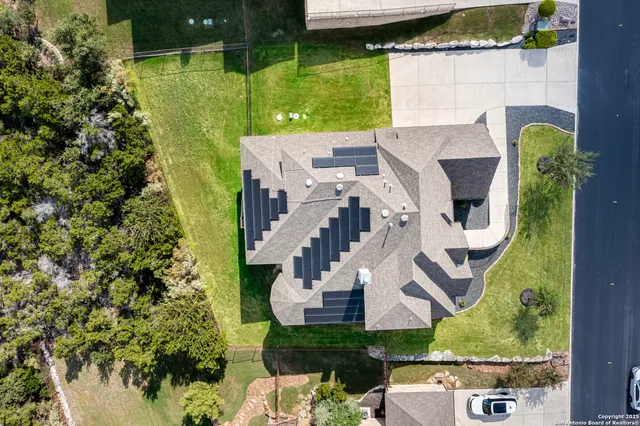 $1,075,000 | 8027 Vanity Hill, San Antonio, TX 78256