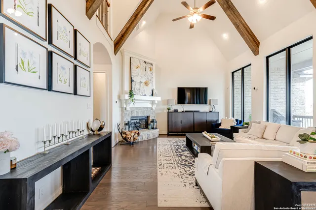 $1,075,000 | 8027 Vanity Hill, San Antonio, TX 78256