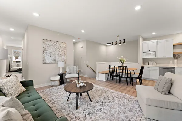 $465,000 | 2450 County B Road West, St. Paul, MN 55113