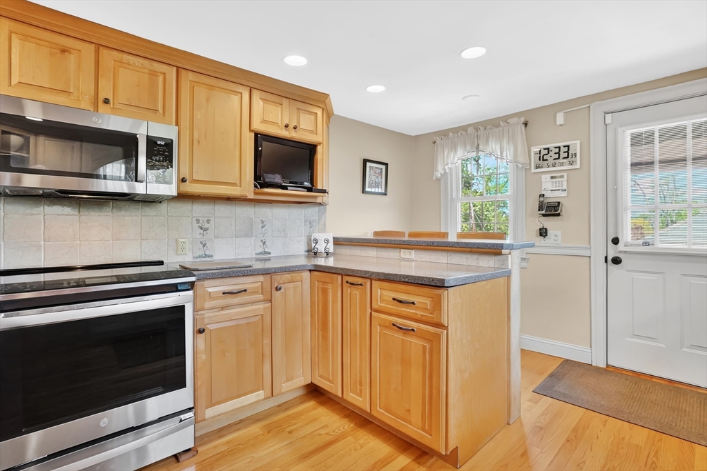 146 Bellevue Avenue Springfield, MA 01108 - Photo 21 of 42