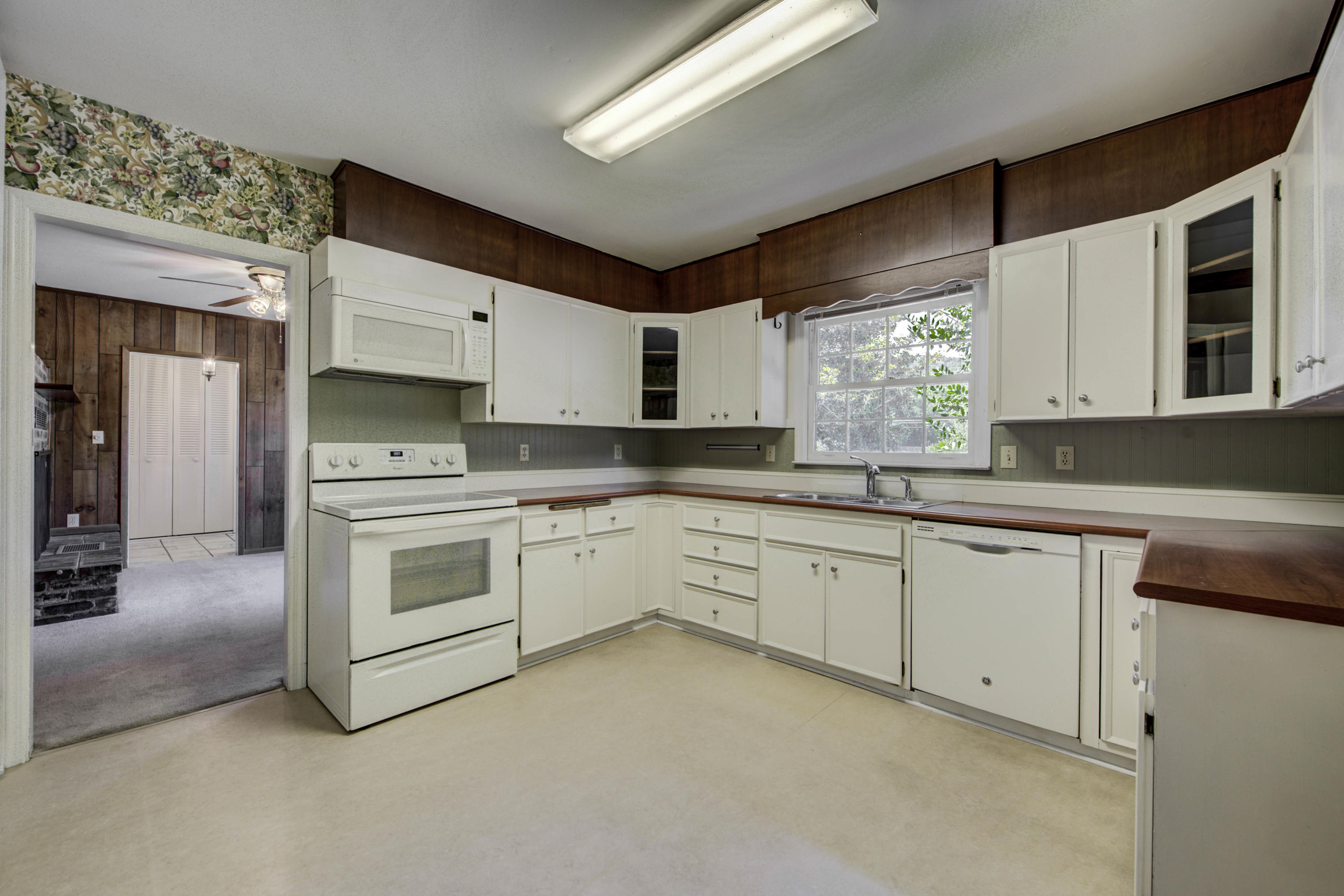 803 Riverbend Road Clinton, TN 37716 - Photo 10 of 36 803 Riverbend Rd.10