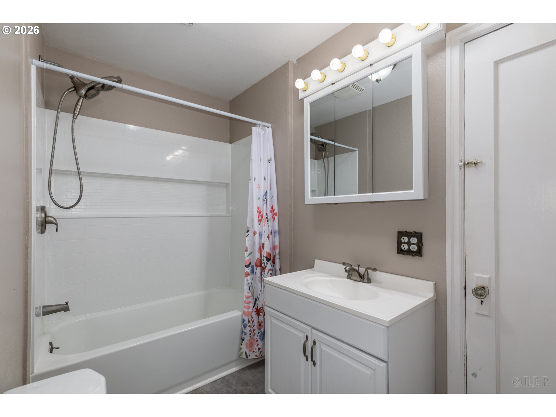 420 East D Street Rainier, OR 97048 - Photo 13 of 19 Bathroom