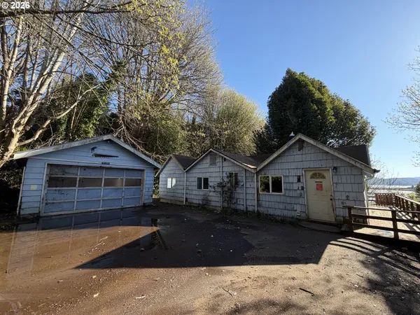 $125,000 | 2435 North 10th Street, Coos Bay, OR 97420