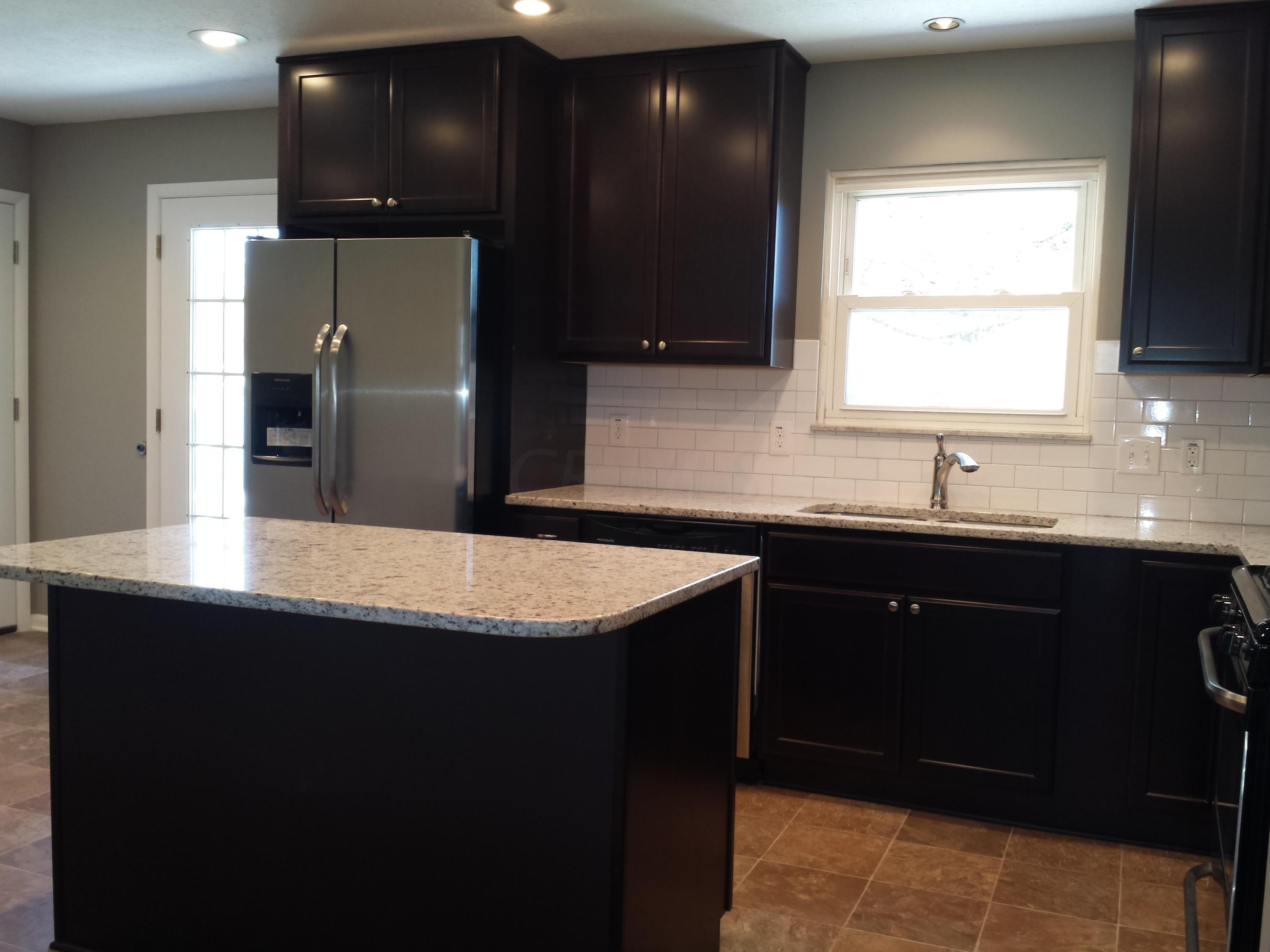 290 Rivers End Road Columbus, OH 43230 - Photo 5 of 20