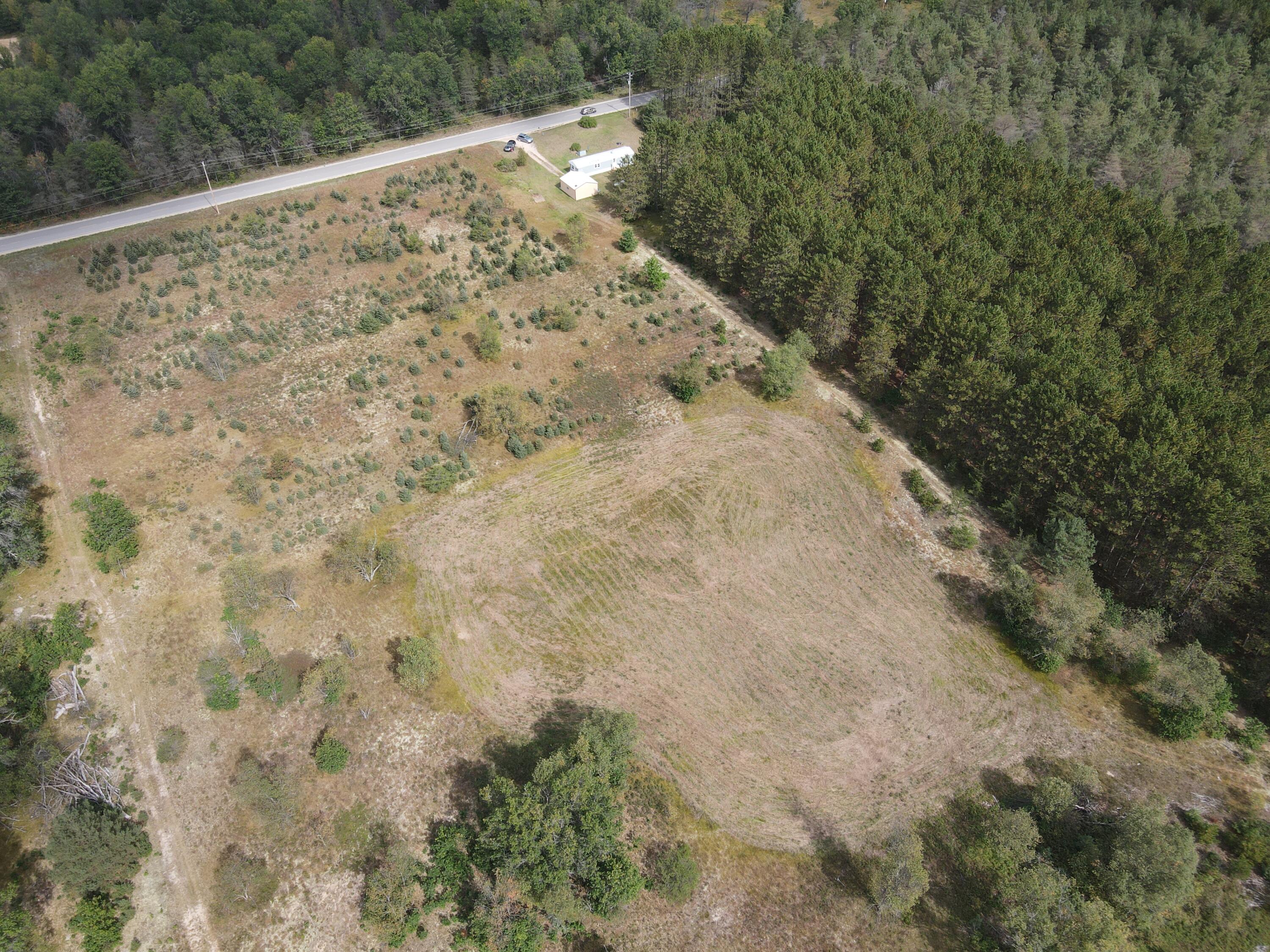 9541 Pine Road Marion, MI 49665 - Photo 10 of 30 Photo_1080296109_DJI_685_jpg_7729032_0_2