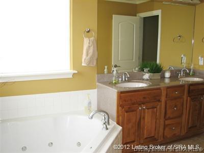 1545 Edwardsville Galena Road Georgetown, IN 47122 - Photo 9 of 10