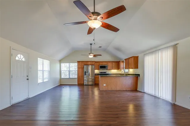 $1,750 | 3316 Tin Top Highway, Granbury, TX 76048