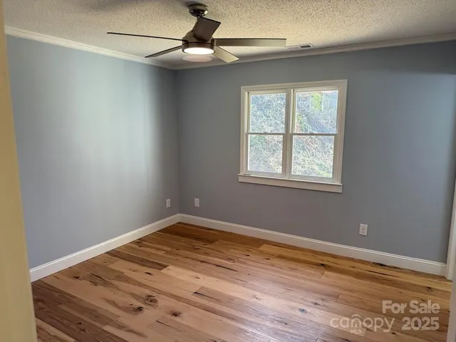 $299,900 | 125 Dearmin Terrace, Franklin, NC 28734