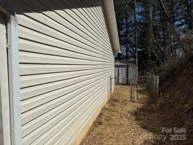 $299,900 | 125 Dearmin Terrace, Franklin, NC 28734