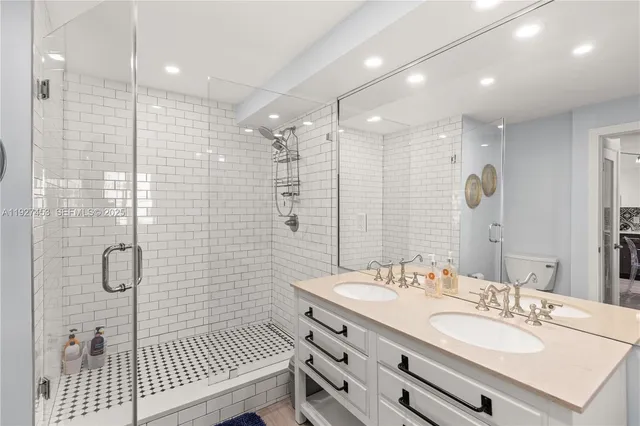 $699,000 | 100 Lincoln Road, Unit 643, Miami Beach, FL 33139