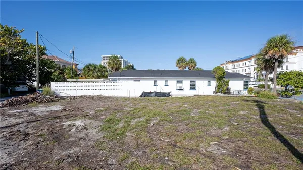 front view of house with a yard