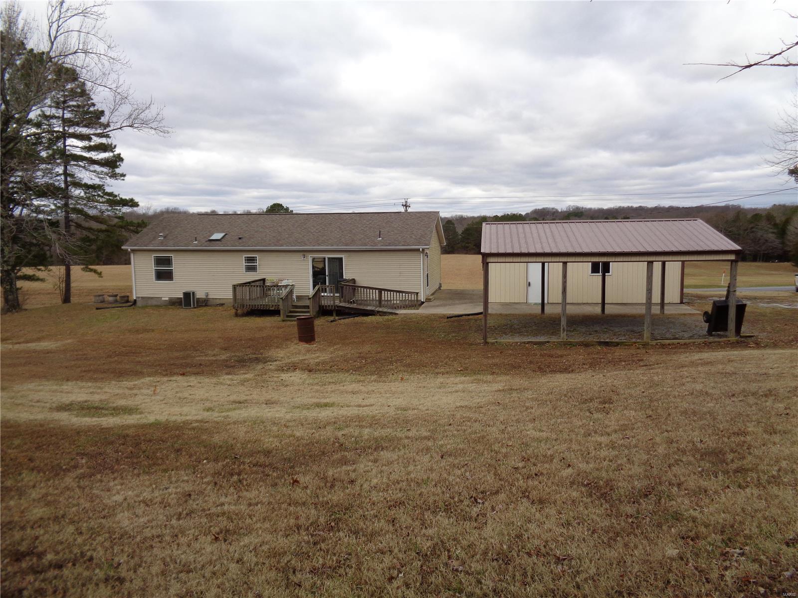 140 Ozark Road Eddyville, IL 62928 - Photo 7 of 19 Gallery Image 7