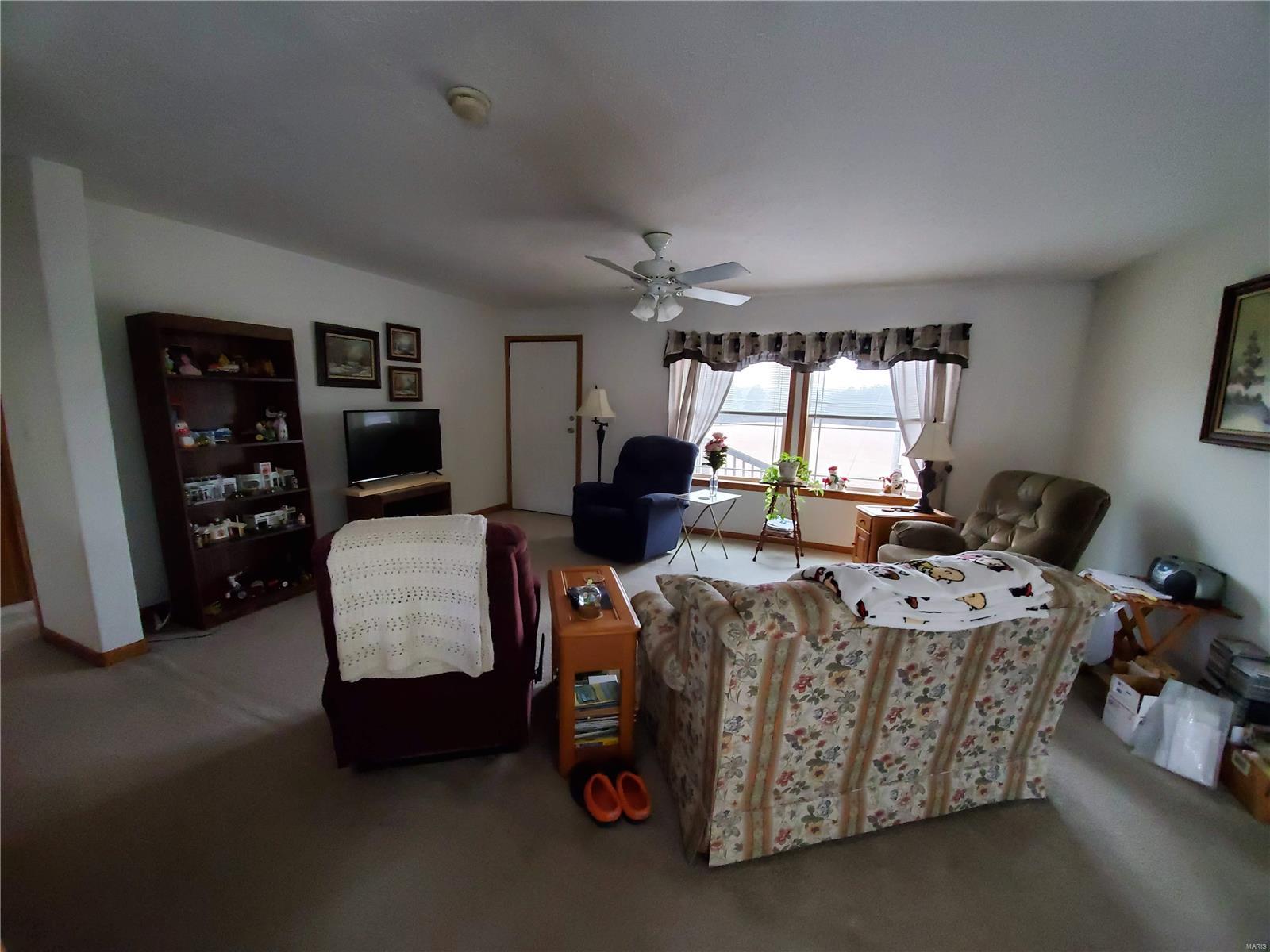 140 Ozark Road Eddyville, IL 62928 - Photo 9 of 19 Gallery Image 9