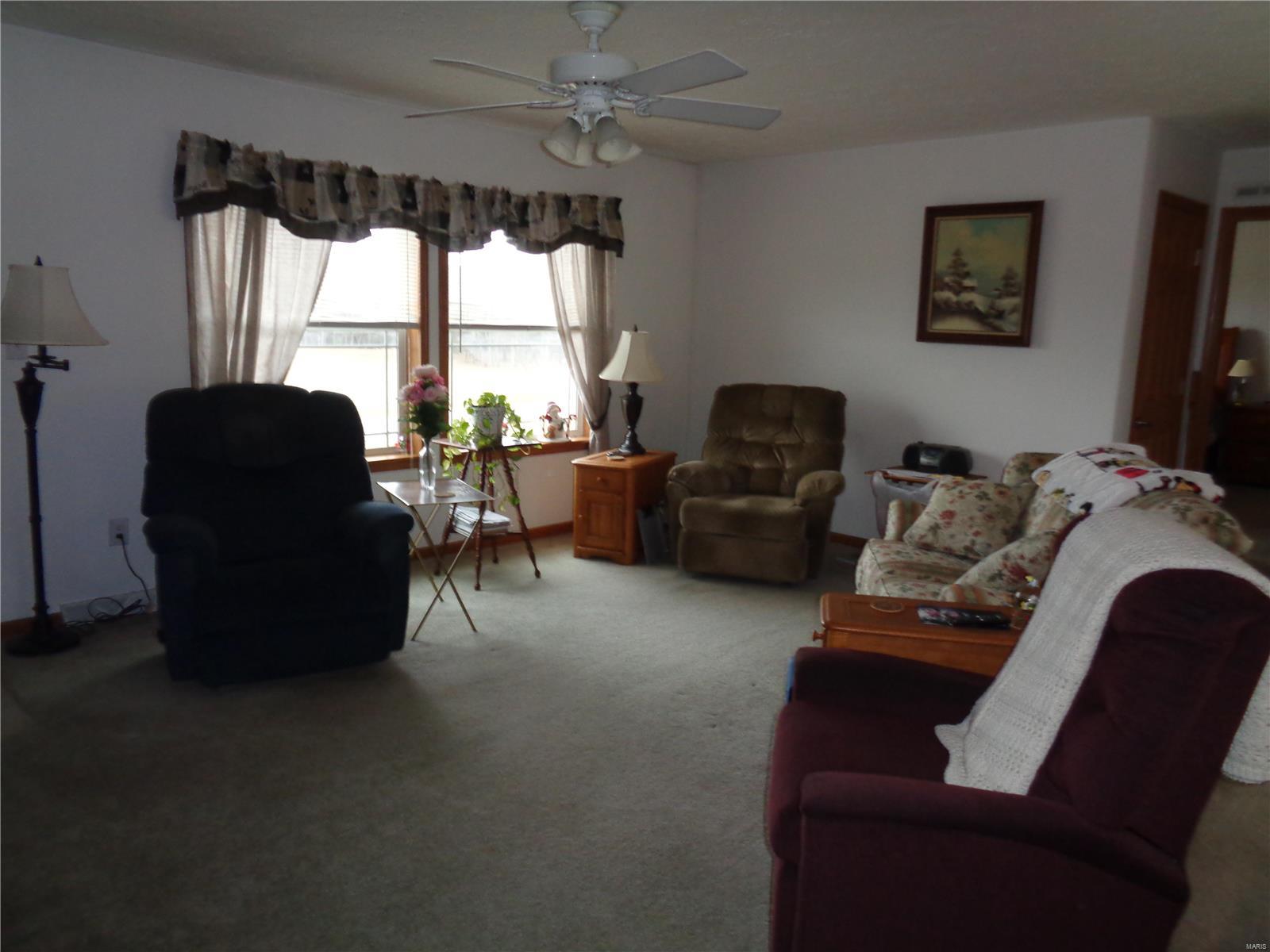 140 Ozark Road Eddyville, IL 62928 - Photo 10 of 19 Gallery Image 10