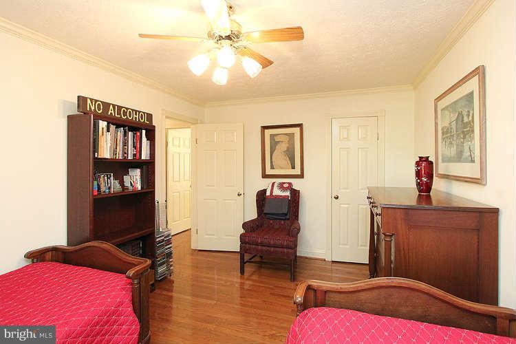 11633 Quail Ridge Court Reston, VA 20194 - Photo 21 of 30 Bedroom