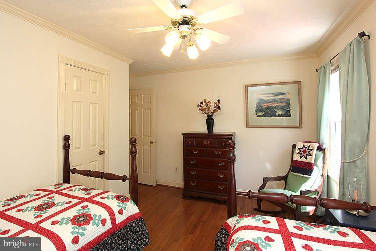 11633 Quail Ridge Court Reston, VA 20194 - Photo 23 of 30 Bedroom