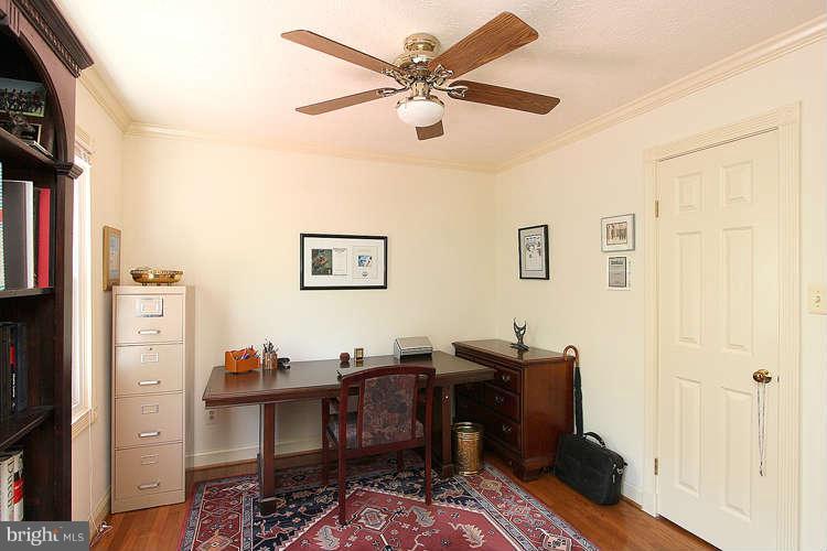 11633 Quail Ridge Court Reston, VA 20194 - Photo 25 of 30 Bedroom