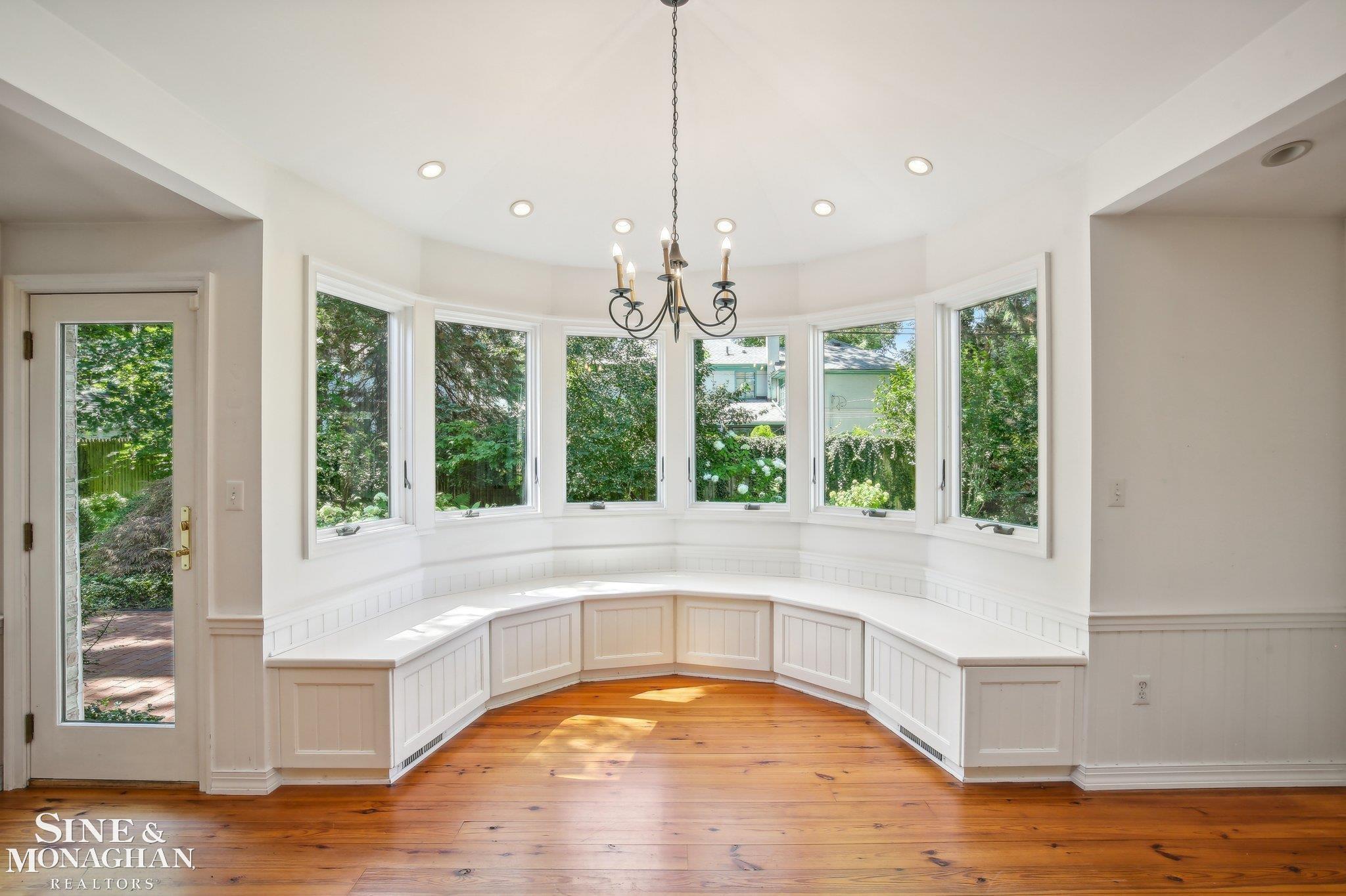 61 Muskoka Road Grosse Pointe Farms, MI 48236 - Photo 12 of 45
