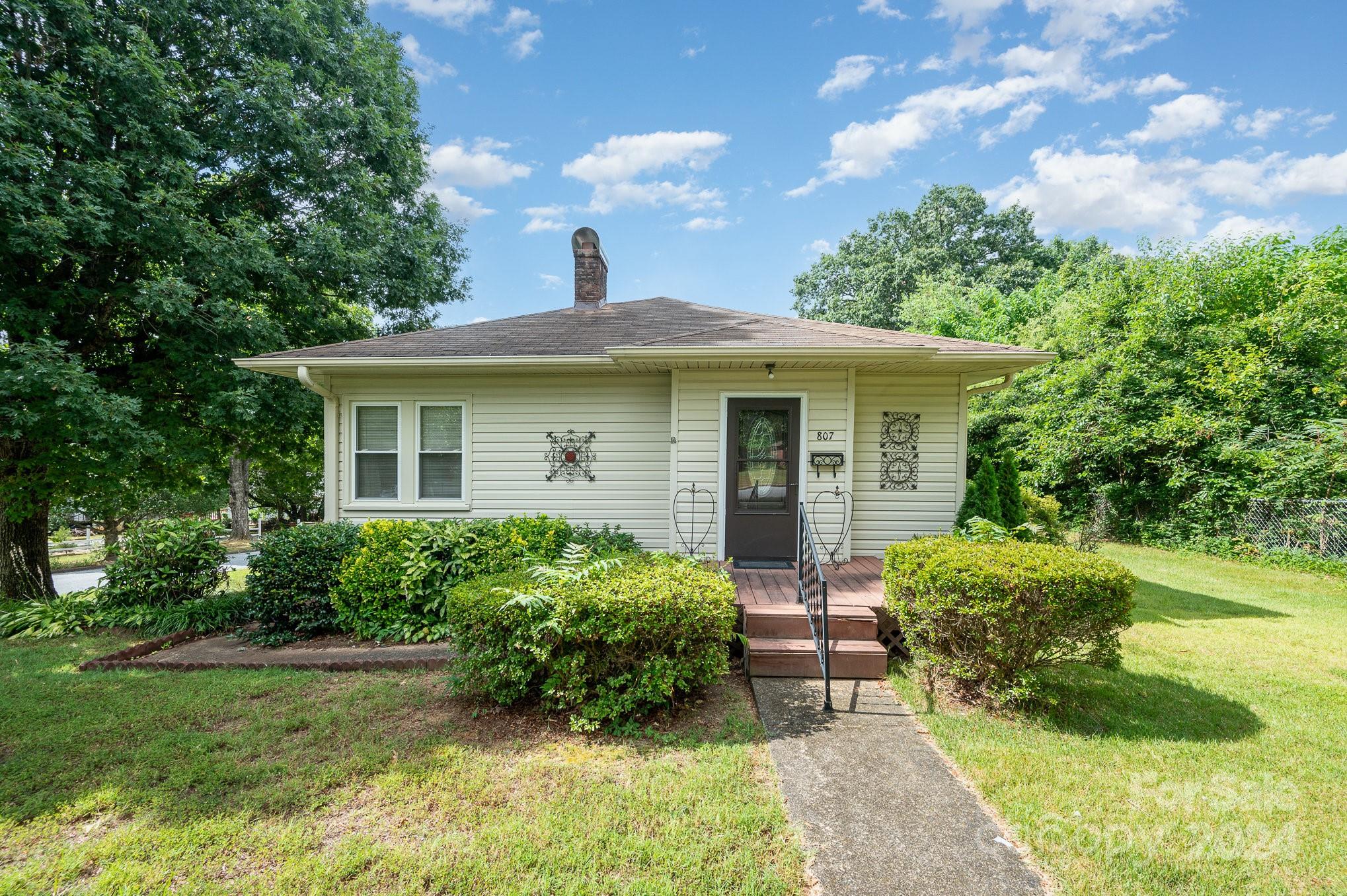 807 6th Ave Southwest  