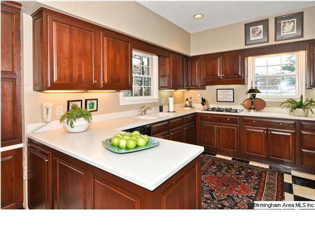 4525 Dolly Ridge Road Birmingham, AL 35243 - Photo 10 of 32