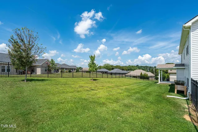 $574,000 | 102 Mountain View Circle, Piney Flats, TN 37686