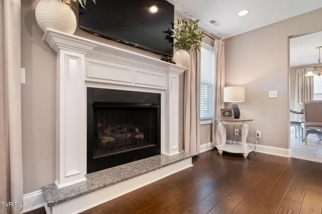 $574,000 | 102 Mountain View Circle, Piney Flats, TN 37686