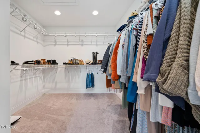 $574,000 | 102 Mountain View Circle, Piney Flats, TN 37686