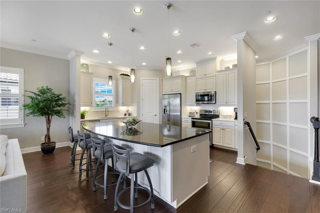 9684 Montelanico Loop, Unit 204 Naples, FL 34119 - Photo 16 of 47