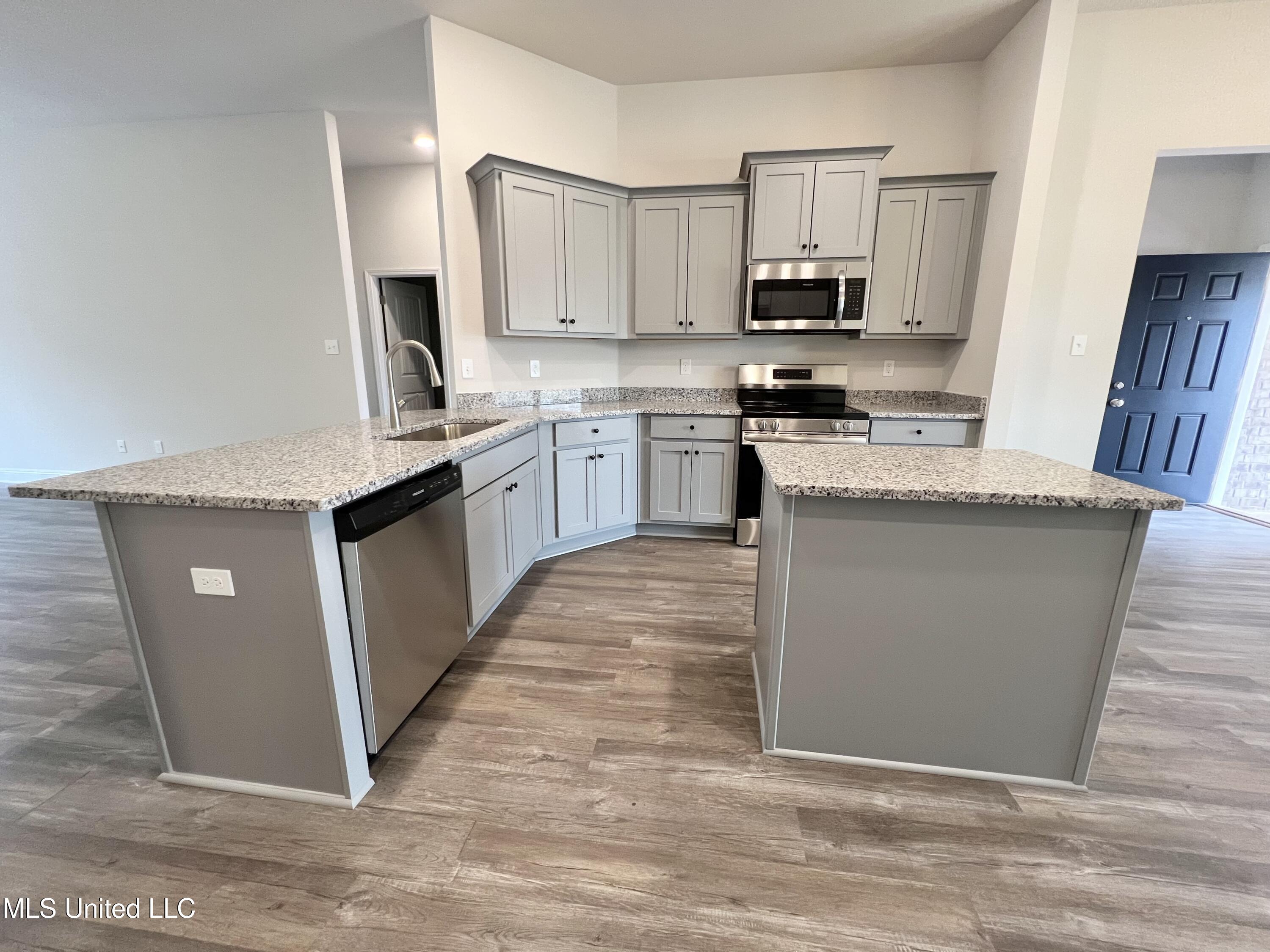 15740 Rachael Drive Gulfport, MS 39503 - Photo 23 of 29 KITCHEN