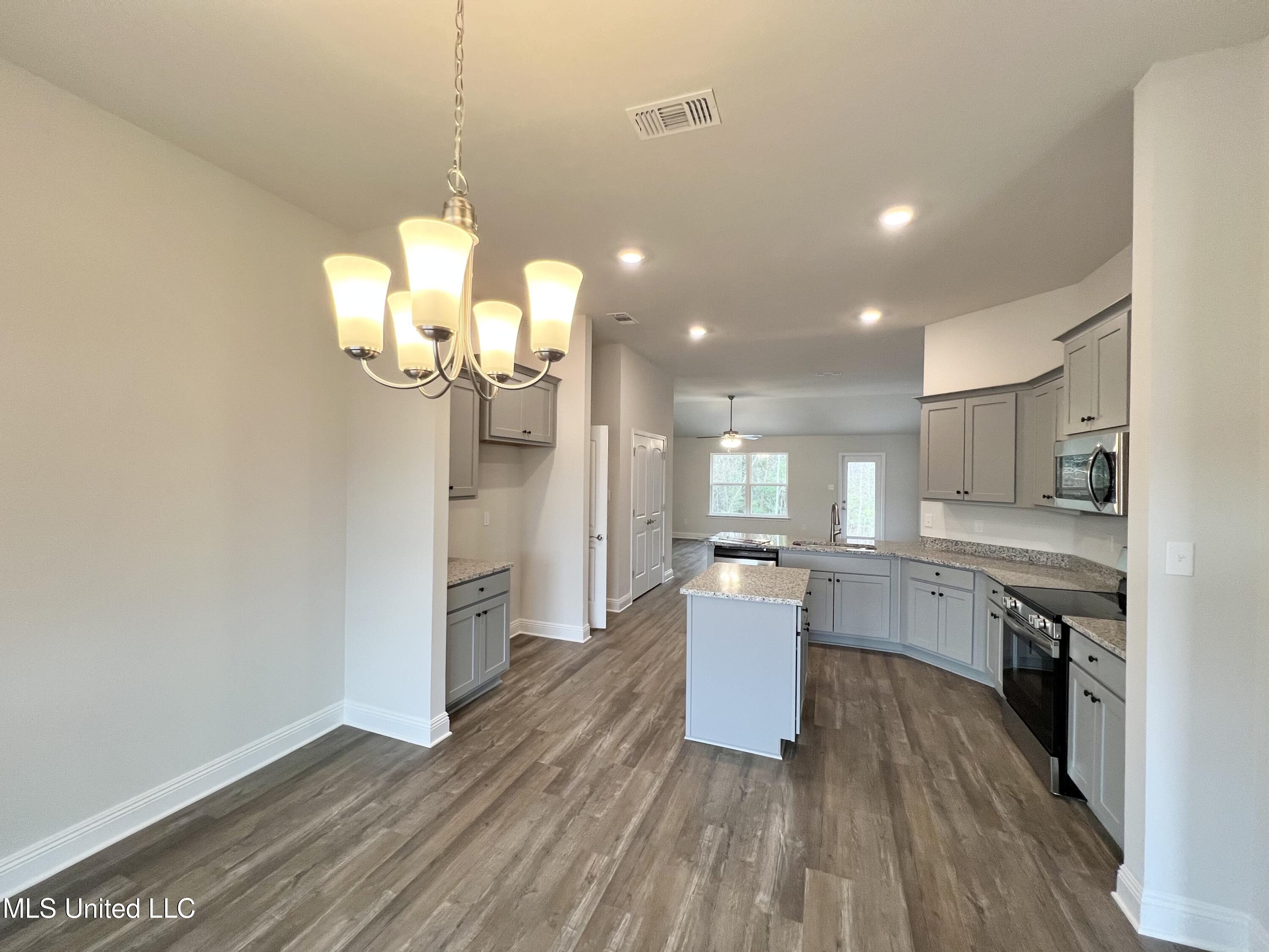 15740 Rachael Drive Gulfport, MS 39503 - Photo 8 of 29 KITCHEN