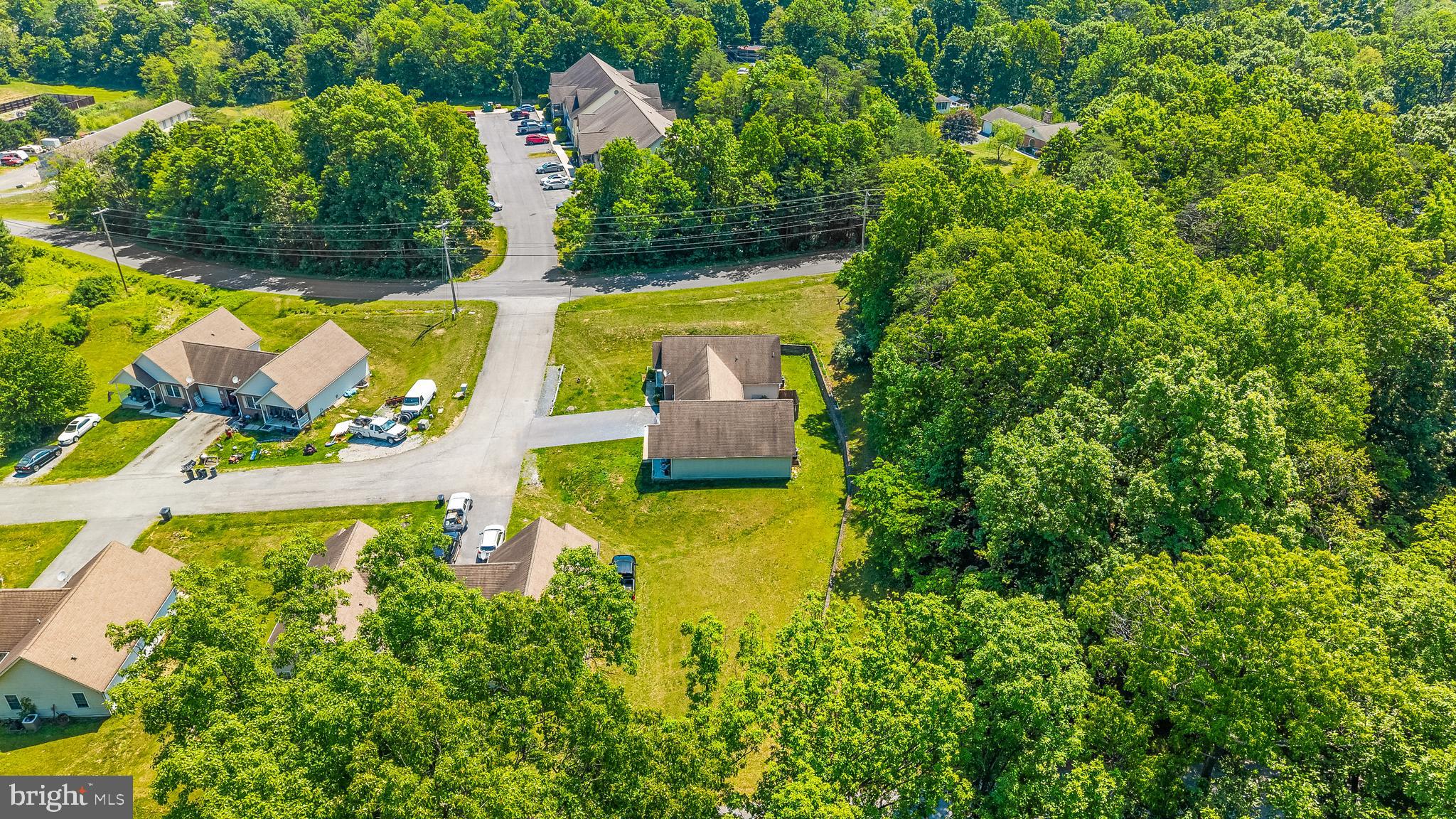 11 Galbus Court Falling Waters, WV 25419 - Photo 7 of 27