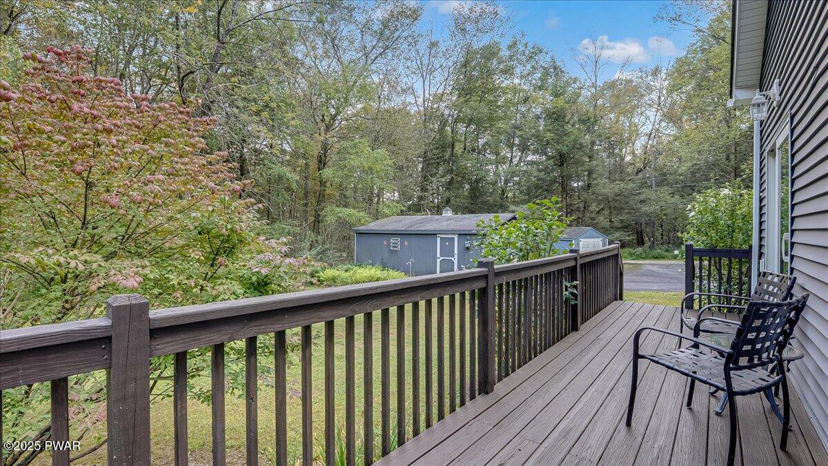 37 Timbertop Trail Newfoundland, PA 18445 - Photo 11 of 66 Side deck