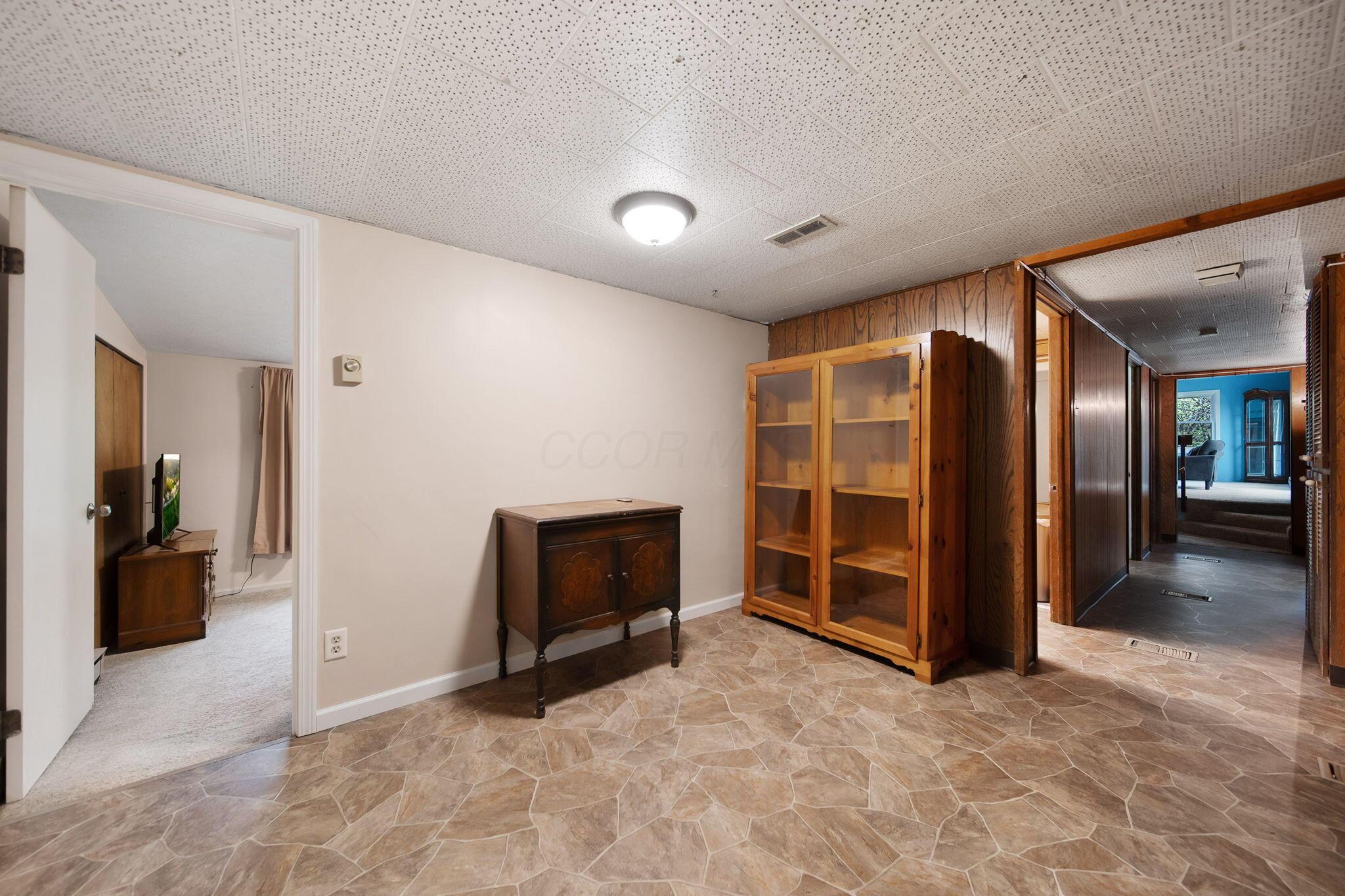 6810 Barrett Road Geneva, OH 44041 - Photo 32 of 78 25-web-or-mls-DSC09501