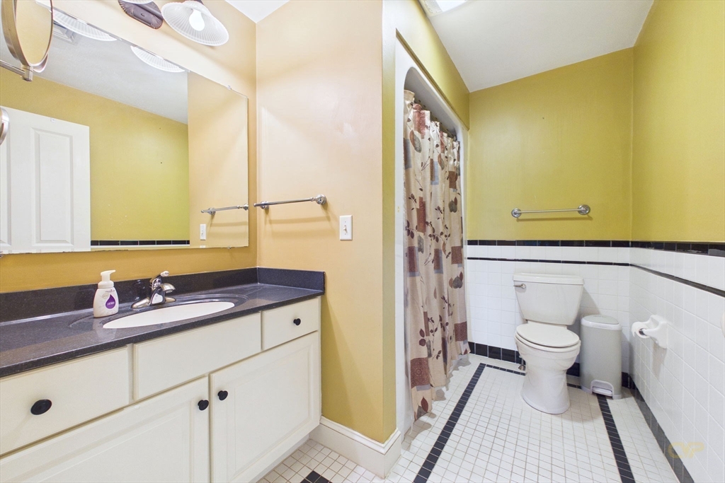545 Hazel Street Uxbridge, MA 01569 - Photo 32 of 42