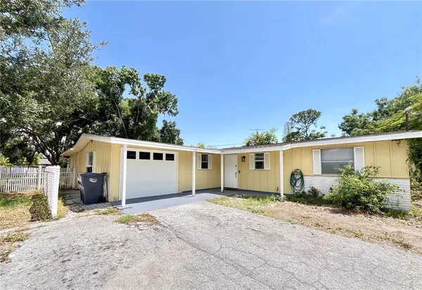$2,175 | 712 67th Avenue West, Bradenton, FL 34207