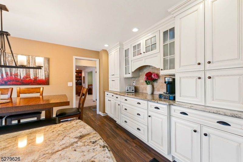 164 Parker Road Long Valley, NJ 07853 - Photo 8 of 32