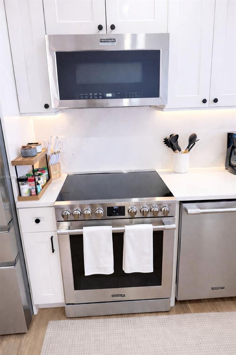 1541 Brickell Avenue, Unit B1504 Miami, FL 33129 - Photo 11 of 31