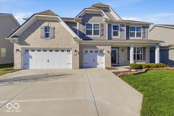 $450,000 | 1276 Sanderling Drive, Greenwood, IN 46143