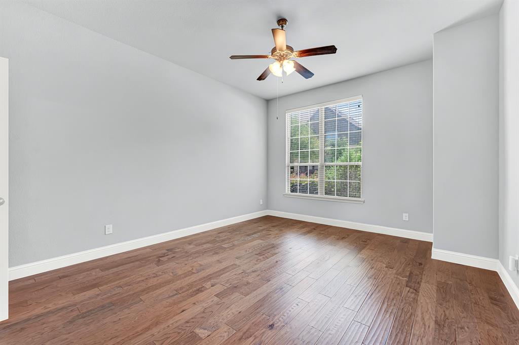 4666 Dozier Road, Unit B Carrollton, TX 75010 - Photo 17 of 34