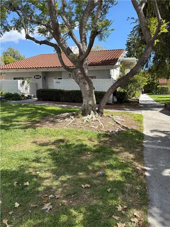 $3,200 | 2022 Via Mariposa East, Unit B, Laguna Woods, CA 92637